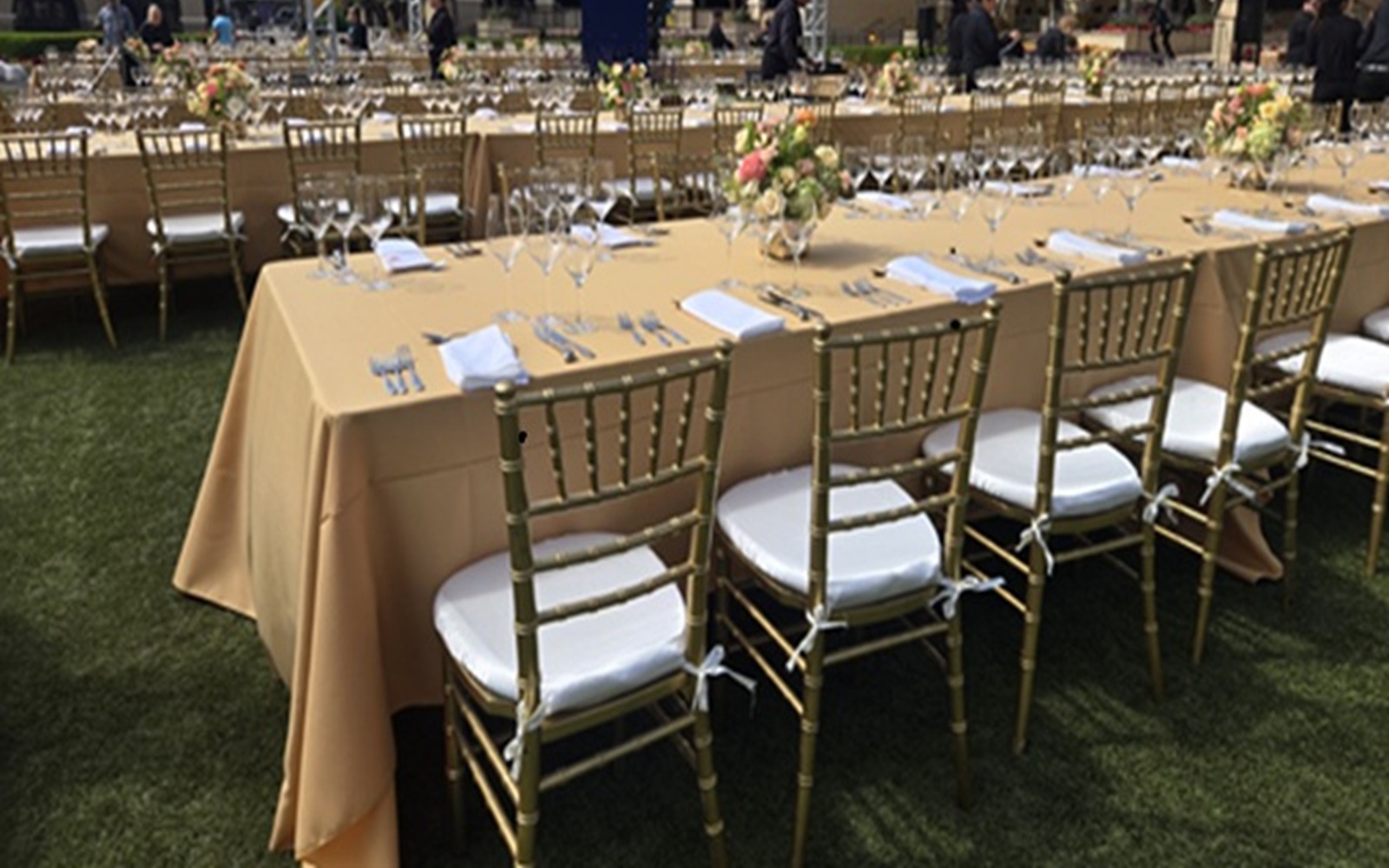 Round Banquet Table Rentals for Outdoor Parties